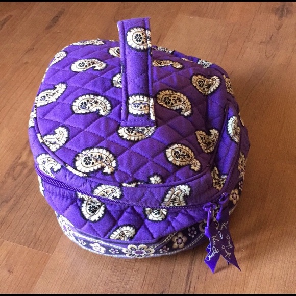 Vera Bradley Handbags - Simply Violet Vera Bradley Travel Makeup Bag